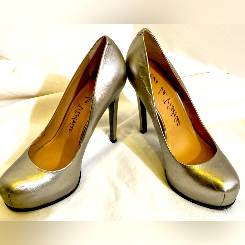 Pour La Victoire Irina pumps